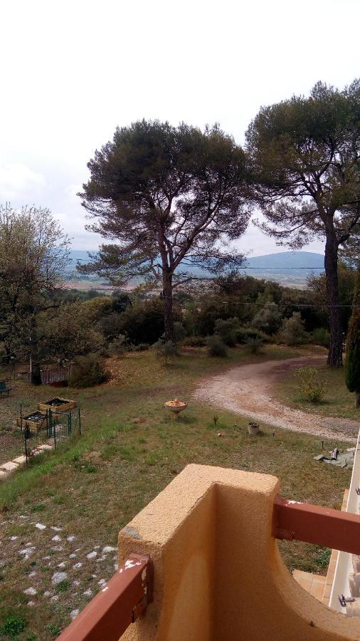 Les Cigales Panzió Villelaure Kültér fotó
