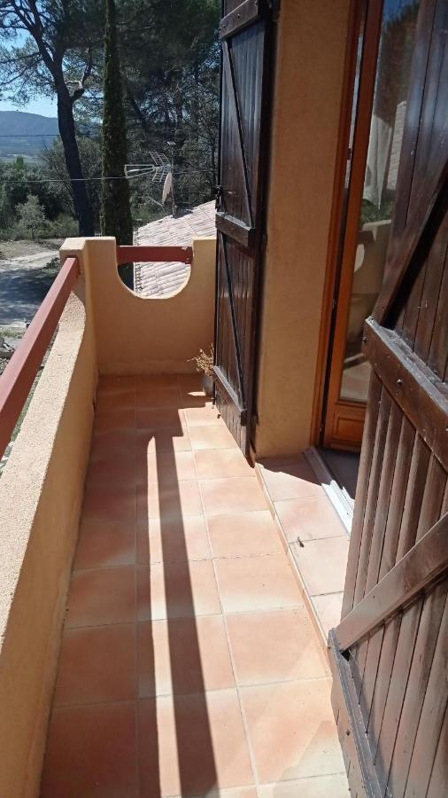 Les Cigales Panzió Villelaure Kültér fotó